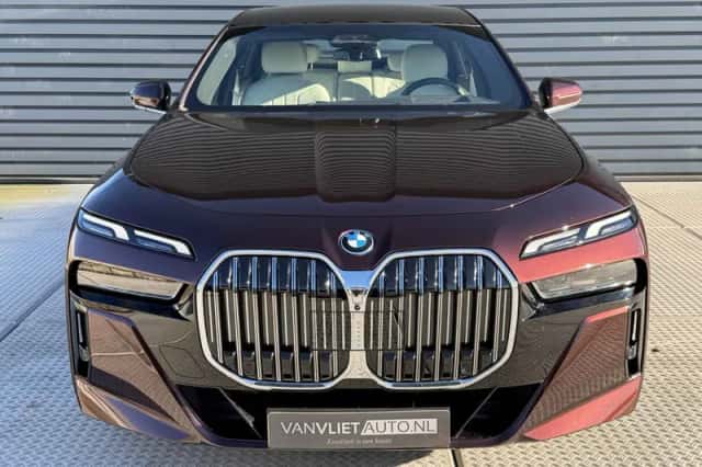 BMW 7-Serie (2025) thumbnail 2