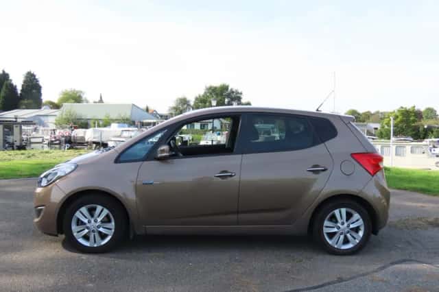 Hyundai ix20 (2012) thumbnail 2