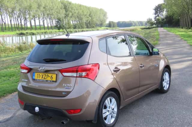 Hyundai ix20 (2012) thumbnail 4
