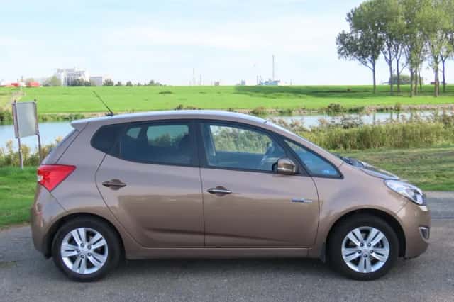 Hyundai ix20 (2012) thumbnail 5