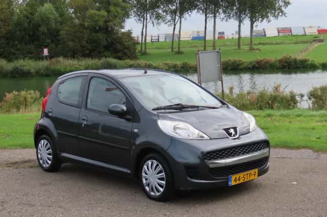 Peugeot 107 (2011) thumbnail 6