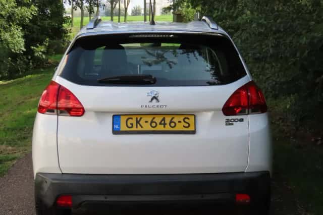 Peugeot 2008 (2015) thumbnail 4
