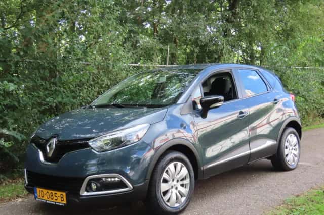 Renault Captur (2016) thumbnail 1