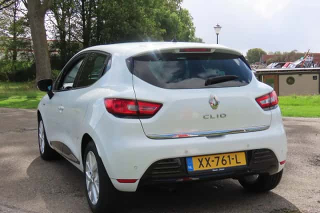 Renault Clio (2019) thumbnail 3