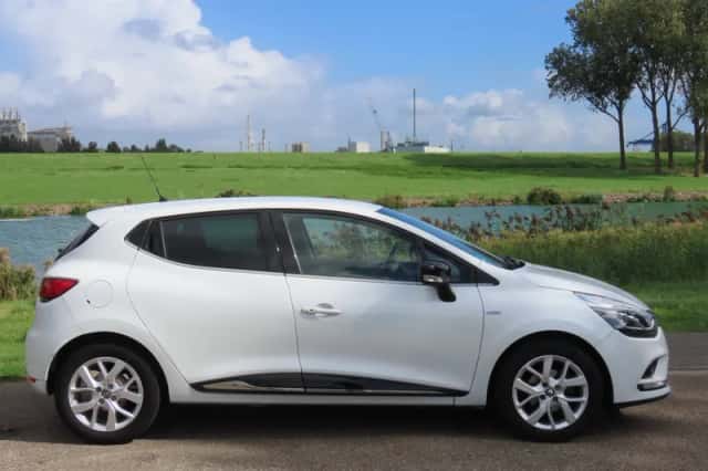 Renault Clio (2019) thumbnail 5