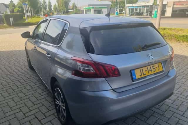 Peugeot 308 (2016) thumbnail 5