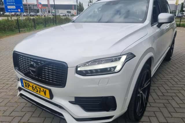 Volvo XC90 (2016) thumbnail 6