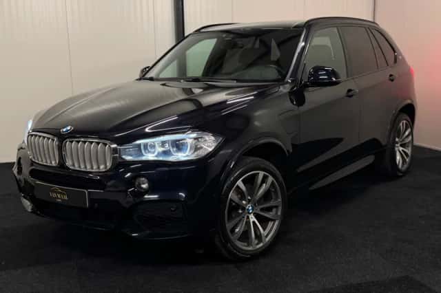 BMW X5 (2017) thumbnail 1