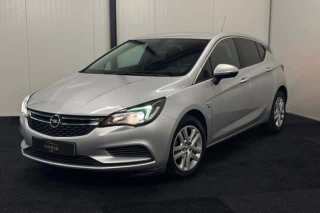 Opel Astra (2019) thumbnail 1