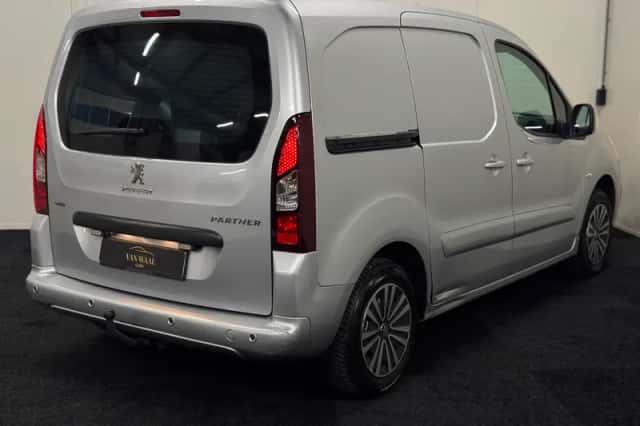 Peugeot Partner (2016) thumbnail 3