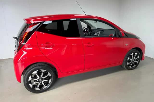 Toyota Aygo (2020) thumbnail 3