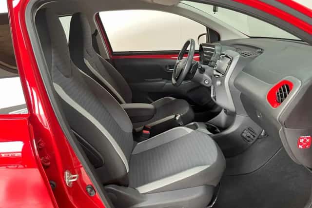 Toyota Aygo (2020) thumbnail 6
