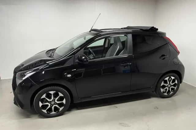Toyota Aygo (2021) thumbnail 3