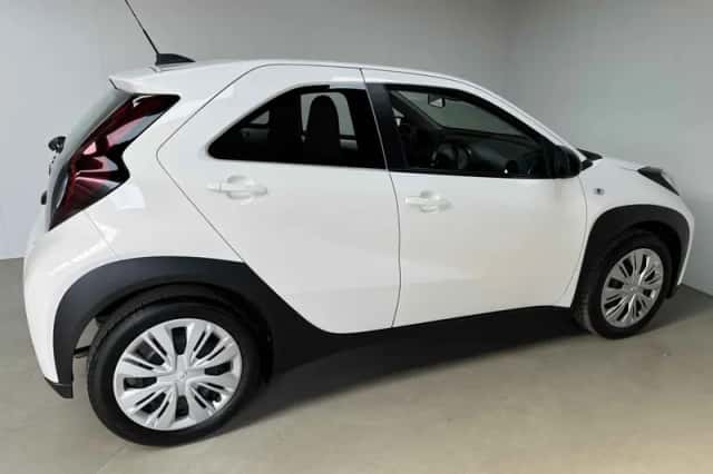 Toyota Aygo X (2023) thumbnail 3