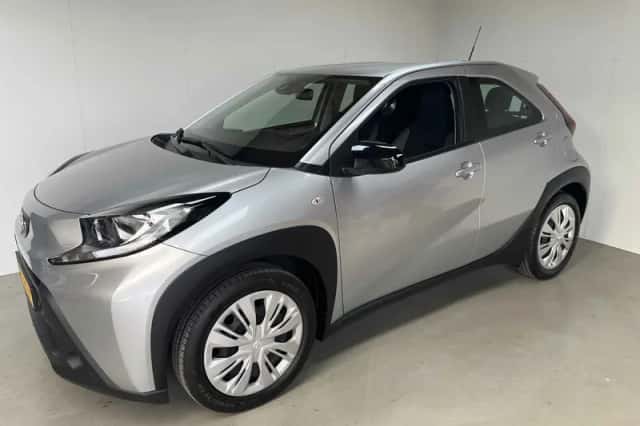 Toyota Aygo X (2023) thumbnail 2