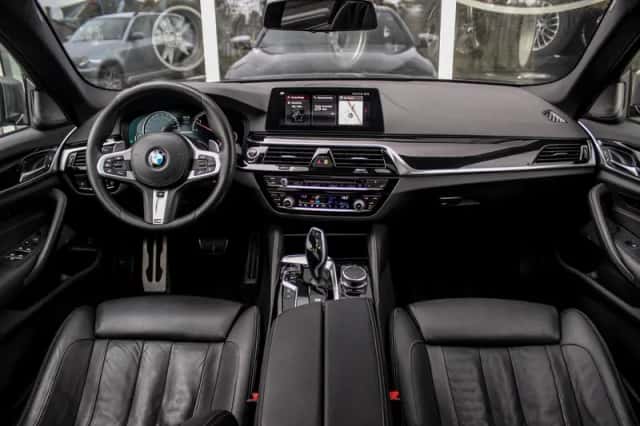 BMW 5-Serie (2018) thumbnail 2