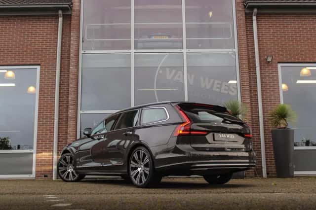 Volvo V90 (2021) thumbnail 3