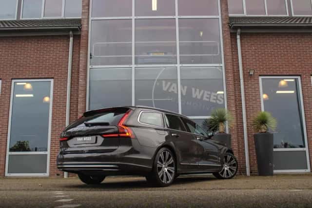 Volvo V90 (2021) thumbnail 4