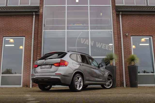 BMW X1 (2010) thumbnail 4