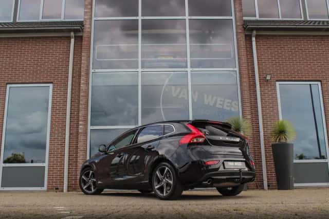 Volvo V40 (2014) thumbnail 3