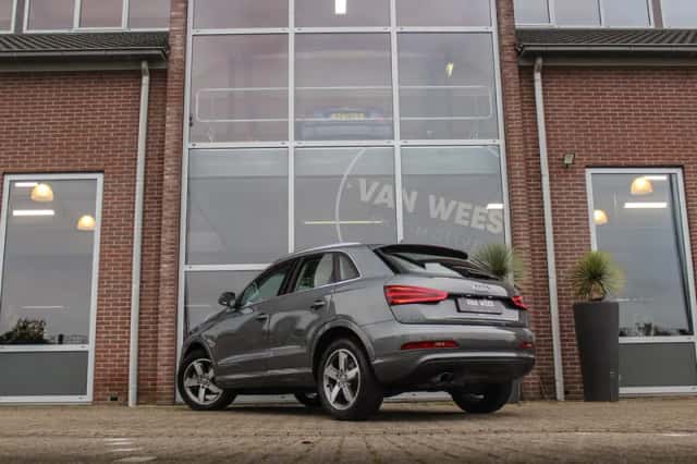 Audi Q3 (2012) thumbnail 3