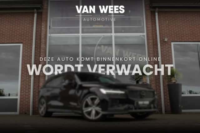 Volvo V60 (2021) thumbnail 1