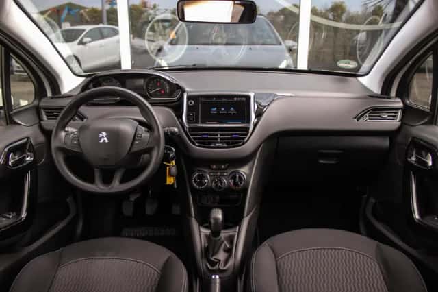 Peugeot 208 (2019) thumbnail 2