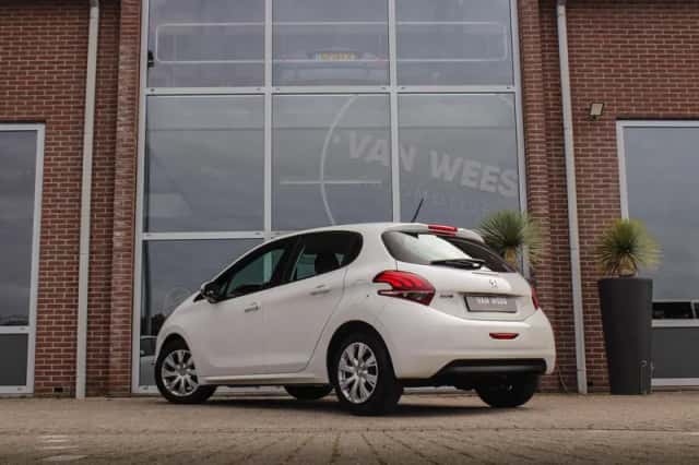 Peugeot 208 (2019) thumbnail 3