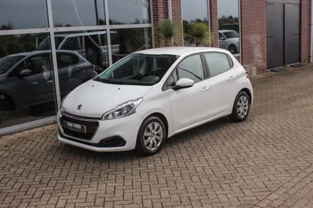 Peugeot 208 (2019) thumbnail 6