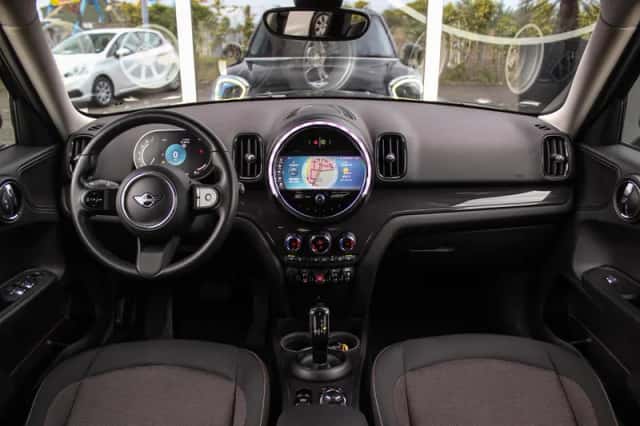 MINI Countryman (2023) thumbnail 2
