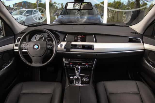 BMW 5-Serie (2015) thumbnail 2