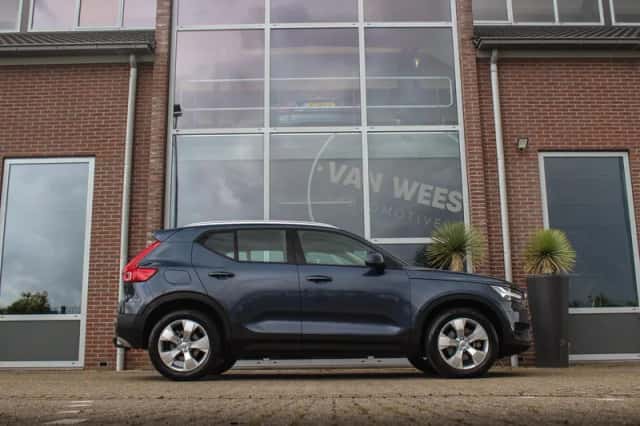 Volvo XC40 (2022) thumbnail 6