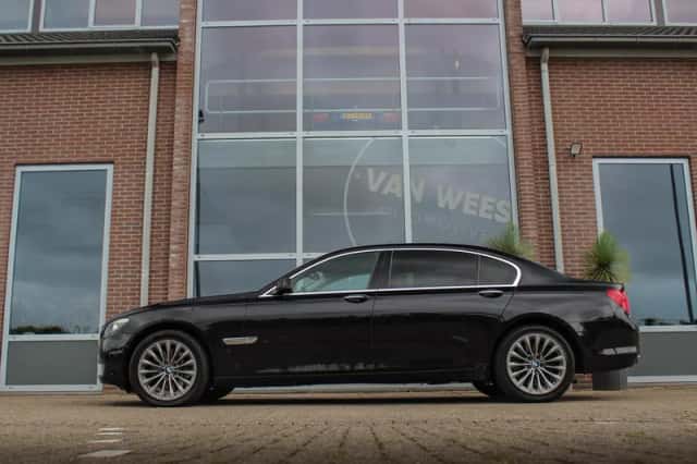 BMW 7-Serie (2009) thumbnail 5