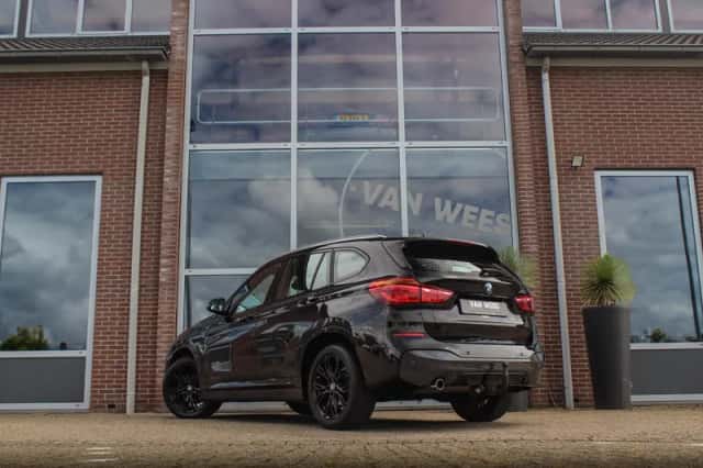 BMW X1 (2016) thumbnail 3