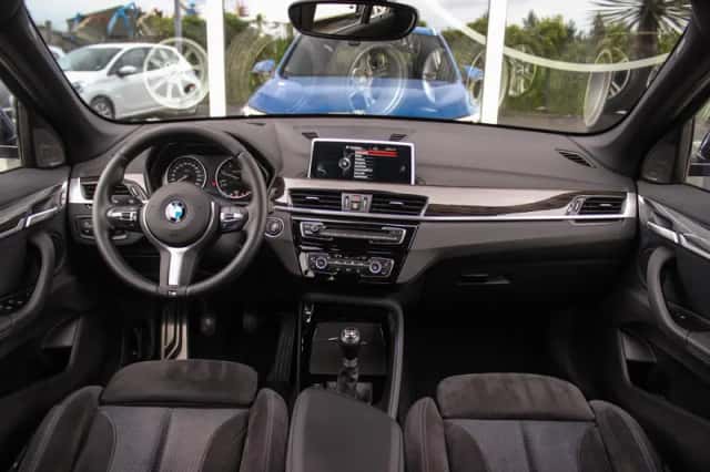 BMW X1 (2017) thumbnail 2