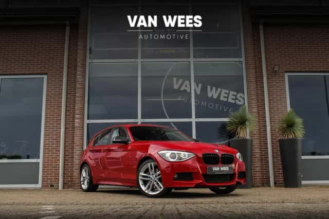 BMW 1-Serie (2012) thumbnail 1