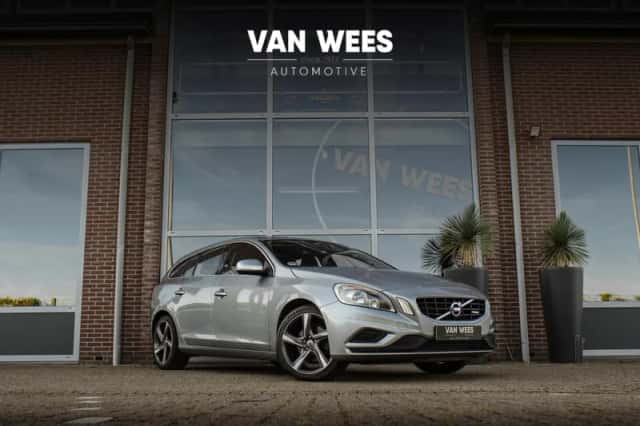 Volvo V60 (2013) thumbnail 1