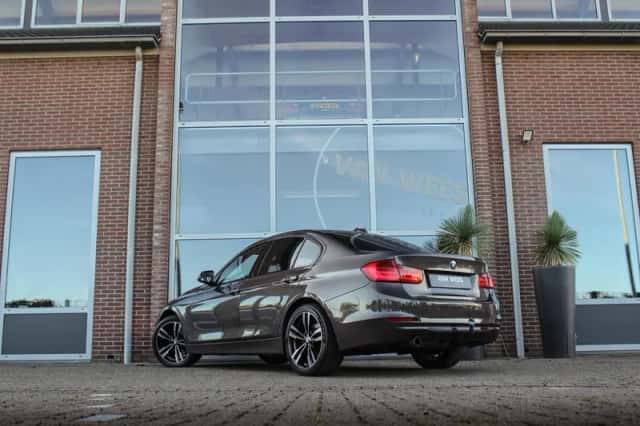 BMW 3-Serie (2012) thumbnail 3