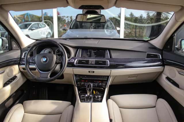 BMW 5-Serie (2009) thumbnail 2