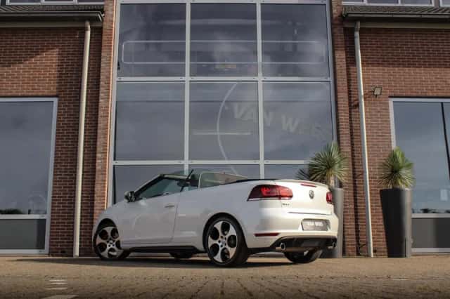 Volkswagen Golf (2015) thumbnail 3
