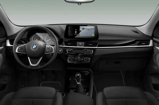 BMW X1 (2021) thumbnail 2