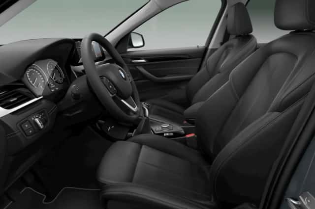 BMW X1 (2021) thumbnail 3