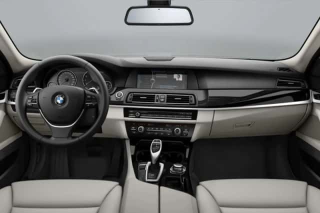 BMW 5-Serie (2010) thumbnail 2