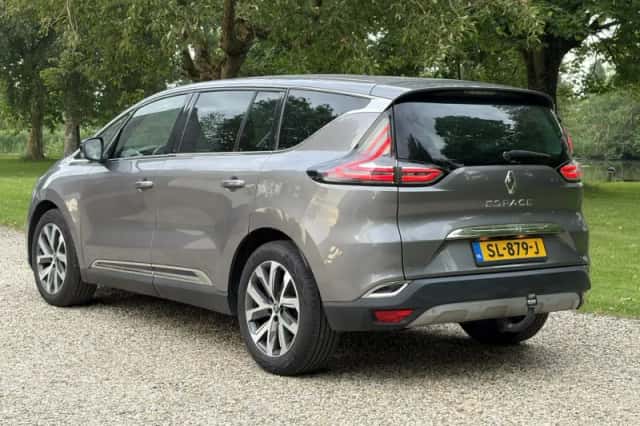 Renault Espace (2015) thumbnail 3