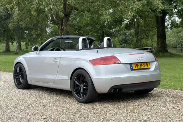 Audi TT (2008) thumbnail 4