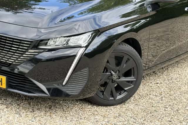 Peugeot 308 (2022) thumbnail 2