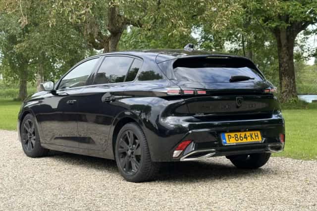 Peugeot 308 (2022) thumbnail 4