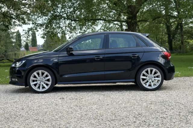 Audi A1 (2016) thumbnail 3