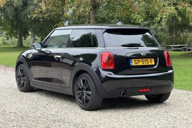 MINI Cooper (2015) thumbnail 5