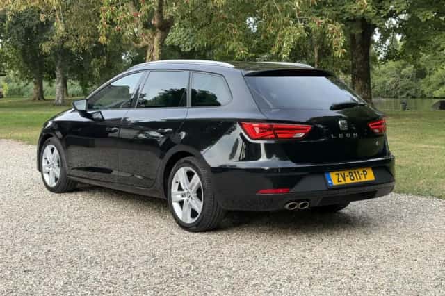 SEAT Leon (2019) thumbnail 4